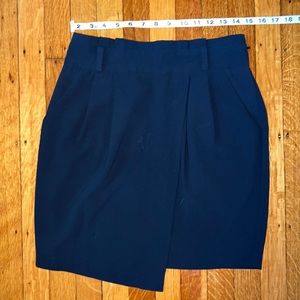 Navy blue skirt with pockets